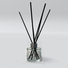 Load image into Gallery viewer, Warm Vanilla Reed Diffuser